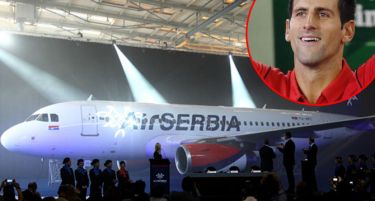Авион на Air Serbia со името на Новак Ѓоковиќ