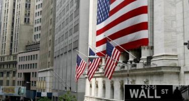„Wall Street“ синоќа го претрпе најтешкиот пораз за 2015 година