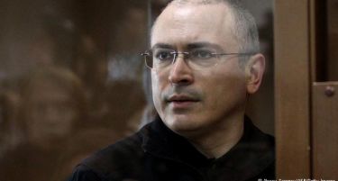 Рускиот нафтен магнат Ходорковски ќе излезе од зад решетки