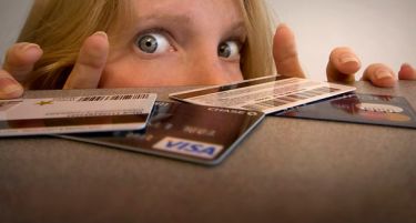Европската унија ќе ги намалува провизиите за плаќање со кредитни картички