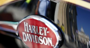 Harley Davidson сеуште ржи силно