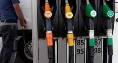 СЛАБА КУПОВНА МОЌ: Во Србија бензинот се продава на рати!