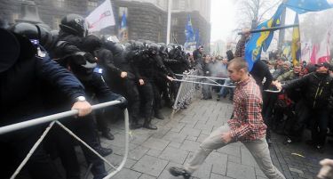 Стапи на сила амнестијата за демонстрантите во Киев