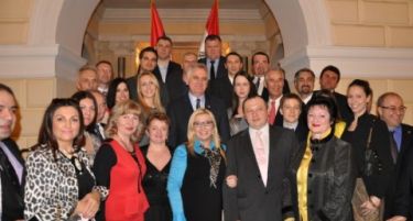 Николиќ: Србите во Македонија не зборуваат меѓусебе!