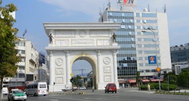 Битолчани се откажаа, ќе се бара друга фирма да прави кафуле на Триумфалната порта