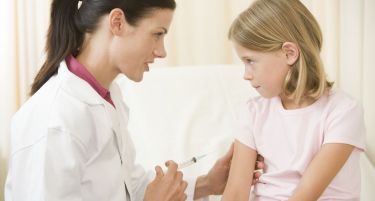 Филипче призна дека вакцинацијата е во слободен пад, се превземаат мерки