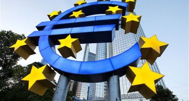 ЕЦБ: Еврозоната се опоравува
