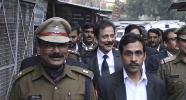 Субрата Рој повторно размислува каков предлог да му достави на судот