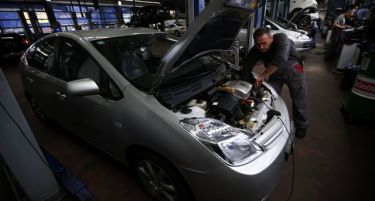 Кој ќе повлече повеќе возила? Автомобилските компании влегоа во друг вид трка!