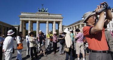 Eвропа воведува патничка виза за да го зголеми бројот на туристи?