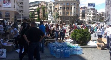 Фото: Повеќе градови од Македонија во хуманитарна акција за Србија и БиХ