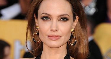 Анџелина Џоли донира 50.000 долари за Србија и БиХ