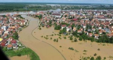 (ВИДЕО) Тага до небо: Босна потонува во вода