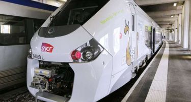 СКАПА ГРЕШКА: Купиле нови возови, дури отпосле сфатиле дека се преголеми за железничките станици