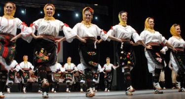 Србија ќе го заштити орото и куќната слава во УНЕСКО, а Македонија?