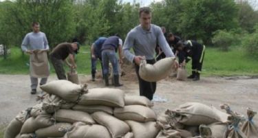 Реката Млава го проби вториот појас на одбрана во Костолац