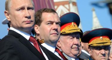 ИСПРАЌА СИГНАЛ: Путин на Крим за Денот на победата над фашизмот