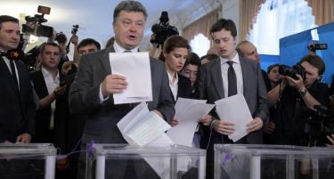 ПОБЕДА ВО ПРВ КРУГ: „Кралот на чоколадите“ ќе биде претседател на Украина?