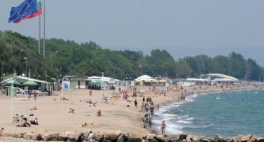 БУГАРИЈА: Поплавите ги избркаа туристите