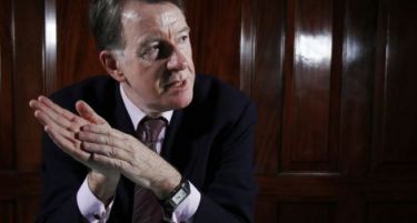 Тони Блер е прескап, Србија ќе ја советува еден од неговите министри