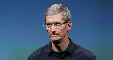 (ВИДЕО) Големата тајна на првиот човек на Епл откриена на емисија во живо