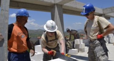 (ФОТО) Американски кадети градеа домови во Велес