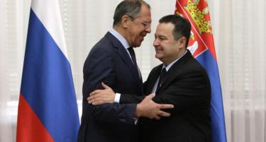 Србија не сака да избира меѓу ЕУ и Русија