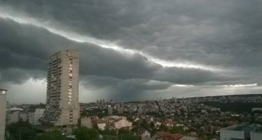 (ФОТО+ВИДЕО) Погледнете го небото над Белград попладнево!