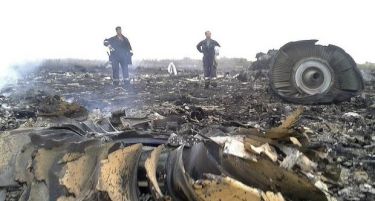САД бараат итен прекин на огнот во Украина за да се истражи падот на малезискиот авион