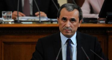 Предвремени избори во Бугарија – Парламентот ја прифати оставката на премиерот Орешарски
