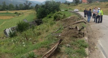 Автобус излета од патот близу Куршумлија