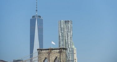 (ФОТО) На кој му се предадоа Американците?