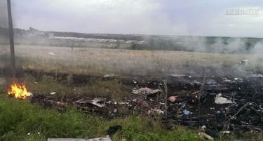 Родителите останале на одмор во Амстердам, децата со дедото се качиле на кобниот лет!