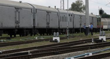 Возот со телата на жртвите стигна во Харков, првите тела утре во Холандија