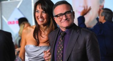 (ВИДЕО) РОБИН ВИЛИЈАМС: Човекот го засмејуваше светот, страдал од силна депресија