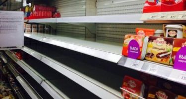 Што ќе јаде Русија по санкциите – полиците веќе се празнат!