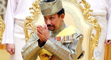 Кој е Султанот од Брунеи – човекот кој ќе го спасува Субрата Рој од затвор?