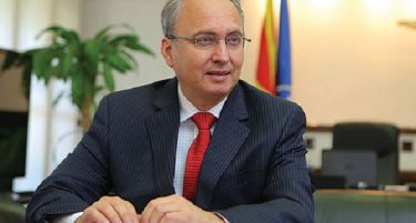 Во глобалната кампања на „Ајс букет челинџ“ се приклучува и министерот за одбрана Јолевски
