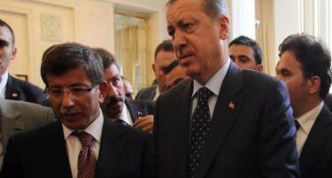 Ердоган го предложи Давутоглу за нов премиер