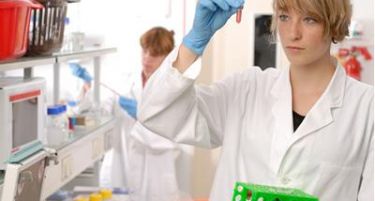 СДСМ бара странски експерти да го откријат изворот на листеријата во Македонија