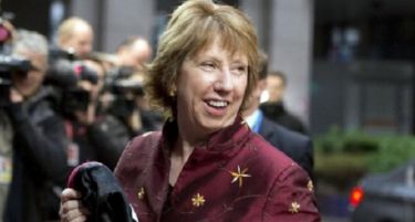 Ештон ја повика Русија да ја запре агресијата