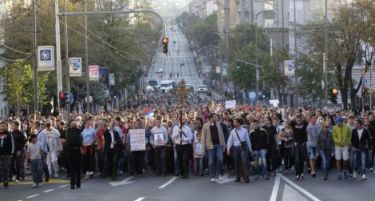 (ВИДЕО) По геј-парадата, контра-протест за да се „исчисти“ градот!