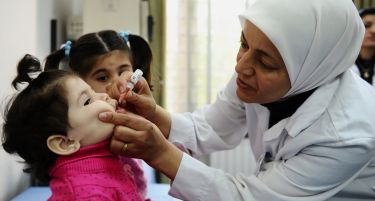 Наместо вакцина им дале анестетик – 16 дева починаа во Сирија!