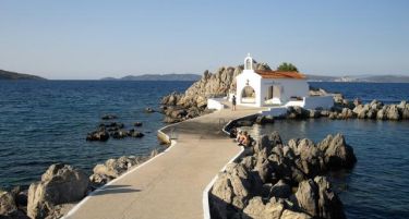 (ФОТО) Дали ова е најубавиот грчки остров за кој не знаевте дека постои?