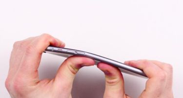 (ВИДЕО) ВНИМАВАЈТЕ: Новиот Ајфон се витка в џеб!