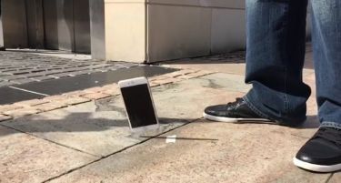 (ВИДЕО)  iPhone 6 и iPhone 6 Plus на вистински тест за издржливост