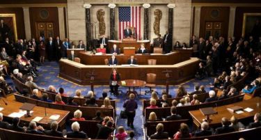 Сенатот го одобри наоружувањето на сириските бунтовници