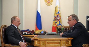 РУСКИ ПЛАН: За две години можеме да го отфрлиме доларот!