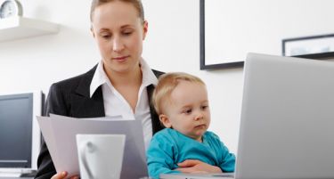 Компании на своите вработени им плаќаат вештачко оплодување, но ќе се шокирате зошто!