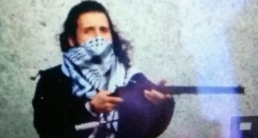 КАНАДА: Терористот против војникот со празна пушка!